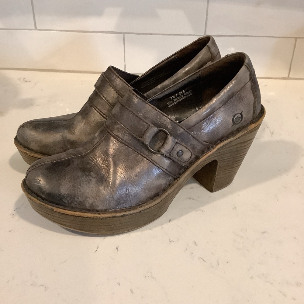 🍂BØRN Distressed Leather Platform Clogs 🤎✨